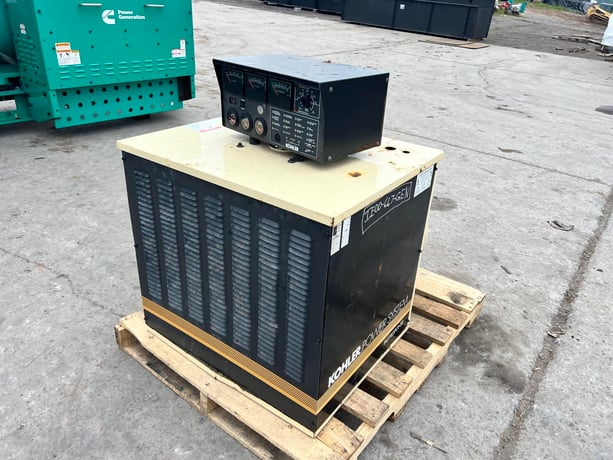 135 KW, 1800 RPM, Kohler #135ROZJ, Generator End, 120/208 Volts, 1PH/3PH, 320 hours, 1998 - Image 2