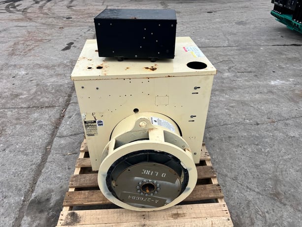 135 KW, 1800 RPM, Kohler #135ROZJ, Generator End, 120/208 Volts, 1PH/3PH, 320 hours, 1998 - Image 9