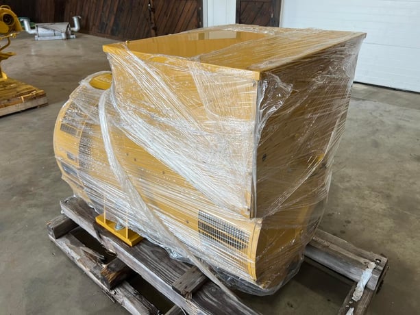 800 KW Caterpillar #LC7224L, Generator End, 480 Volts, 3PH, 2023 - Image 10
