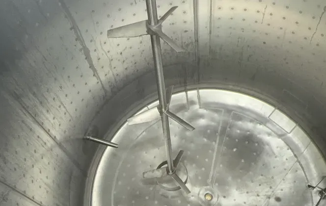1400 gallon Apache, Stainless Steel mixing tank, dimple jacket, 3.5 HP, 1998 - Image 10