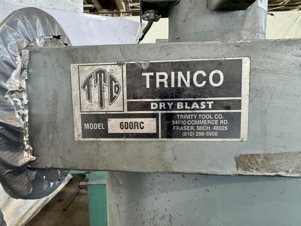 40" x 40" Trinco #40X40SE-Deluxe, blast cabinet, w/ 600RC media collector - Image 5