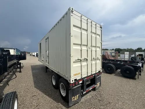800 KW Caterpillar #XQ800, diesel generator set, 480 Volts, 3-phase, 1105 HP @ 1800 RPM, C27 ACERT engine - Image 5