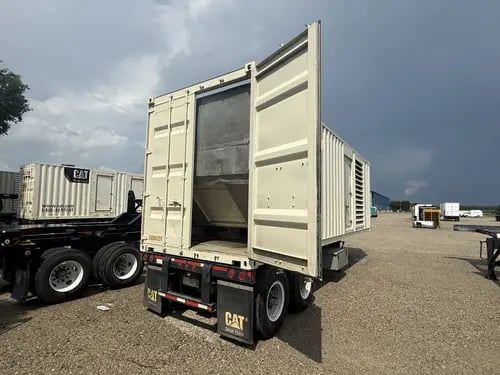 800 KW Caterpillar #XQ800, diesel generator set, 480 Volts, 3-phase, 1105 HP @ 1800 RPM, C27 ACERT engine - Image 6
