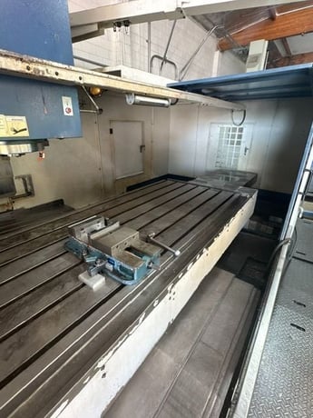 Takumi #V32, CNC vertical machining center, 4-axis, 30 automatic tool changer, 126" X, 40" Y, 30" Z, 10000 - Image 3