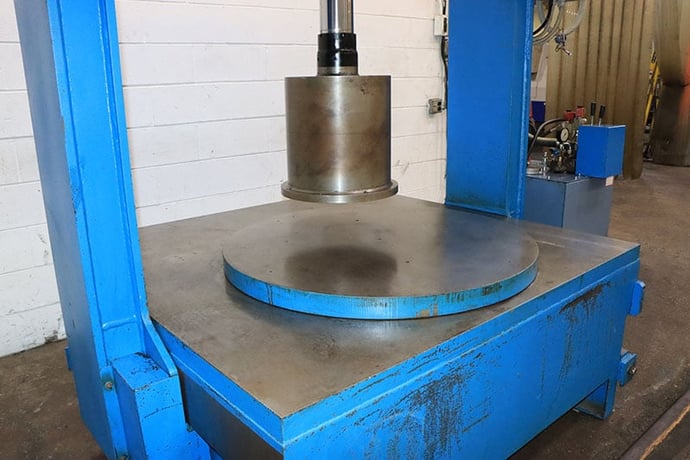 100 Ton, SICMI #PMM-100C, gantry straightening press, 19.6" stroke, 5' x 5' bed, 28" daylight, 2007 - Image 4