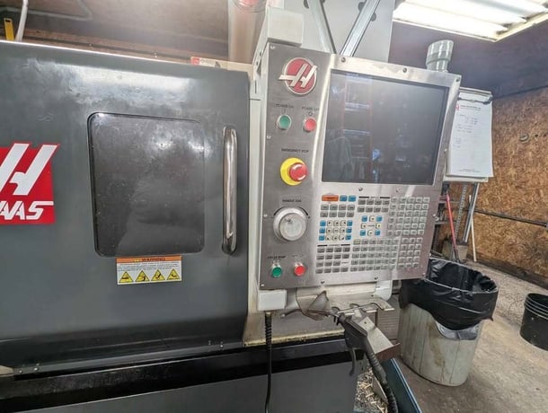 Haas #ST-10, 2-Axis CNC Lathe, 25.2" swing, 16.5" machining length, 14" turning diameter, 6" chuck, 1.7" bar - Image 2