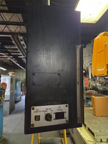 Makino milling machine, 1981 - Image 5