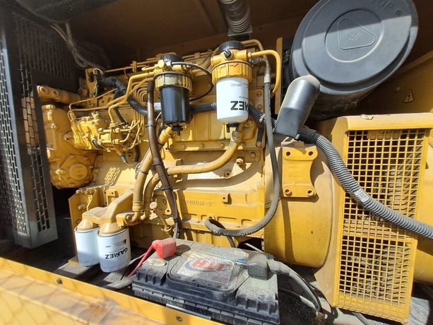 100 KW Caterpillar #D100P, diesel generator set, 125 kVA, 480/277 Volts, 3-phase, 2005 - Image 5