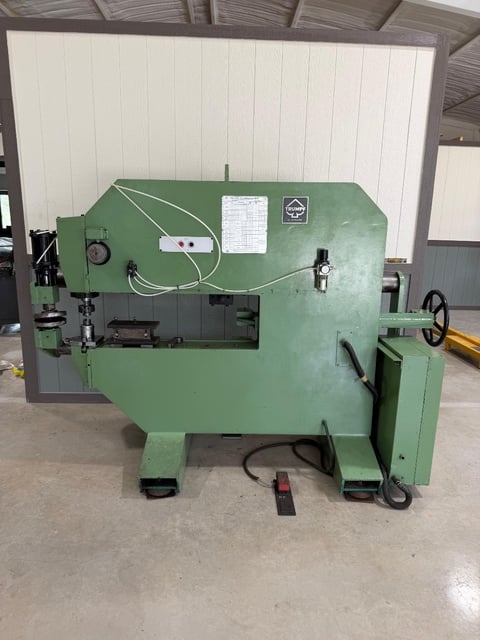 No. TAS901 Trumpf, nibbling machine, 5/16" capacity, 44" throat, 350-1400 SPM, 3 HP, (Others Available) - Image 1