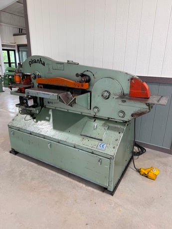 Piranha #P90, hydraulic ironworker, 90 tons, 1-1/8" thru 1", 10" throat, (Others Available) - Image 3