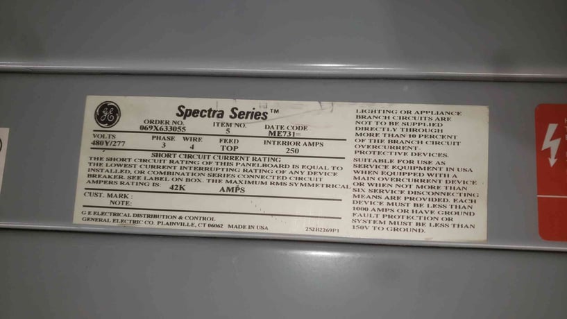 250 Amp. General Electric, Spectra Series, Panelboard, UPS Output, w/ (3) Hi-Break Breakers, 480 Volts - Image 2