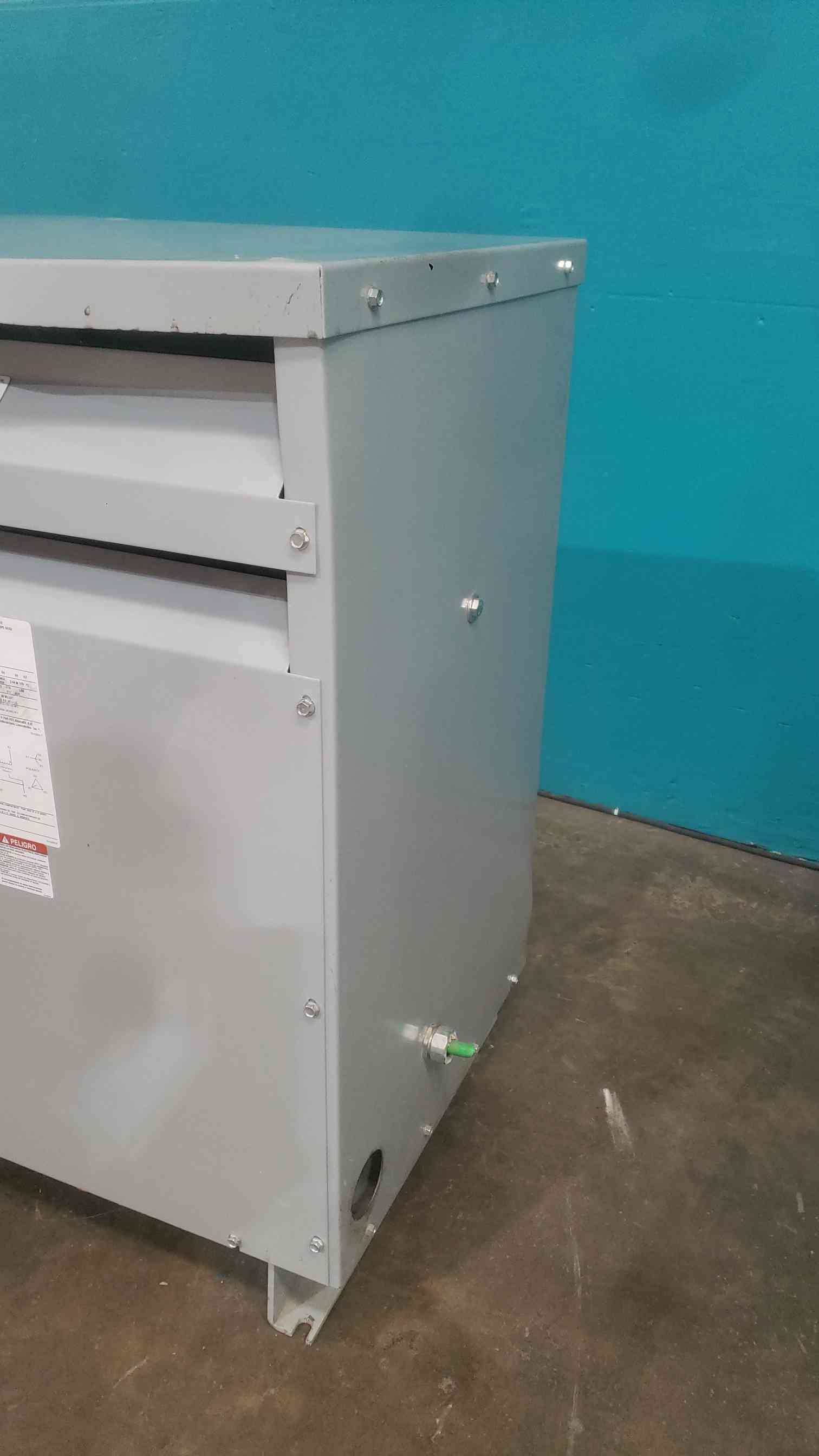 45 KVA 480 Primary, 208Y/120 Secondary, Eaton V48M28T4516CU, Dry Type, 3PH - Image 3