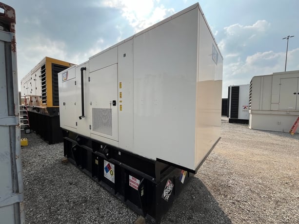 300 KW Caterpillar #D300GC, diesel generator set, 277/480 Volts, 187 hours, C9 engine, Tier 3, sound - Image 5