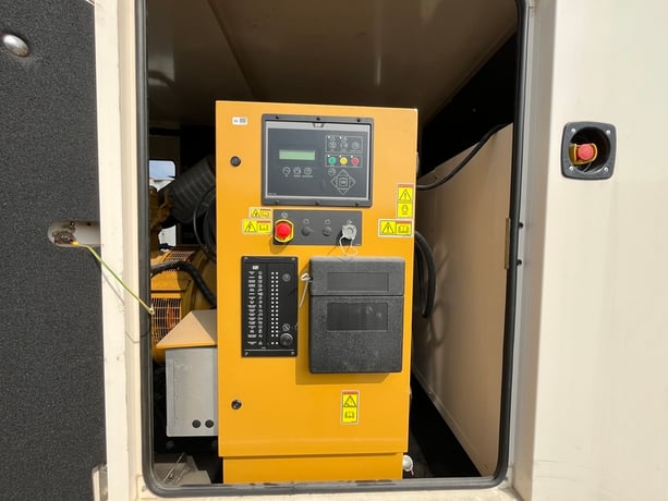 300 KW Caterpillar #D300GC, diesel generator set, 277/480 Volts, 187 hours, C9 engine, Tier 3, sound - Image 8