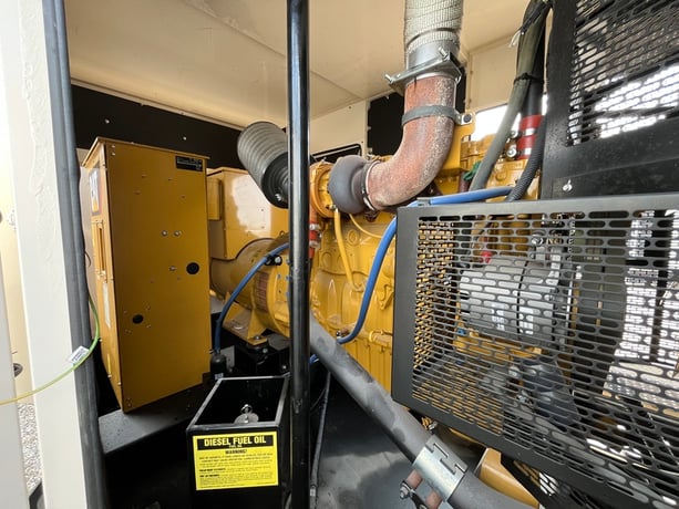 300 KW Caterpillar #D300GC, diesel generator set, 277/480 Volts, 187 hours, C9 engine, Tier 3, sound - Image 10