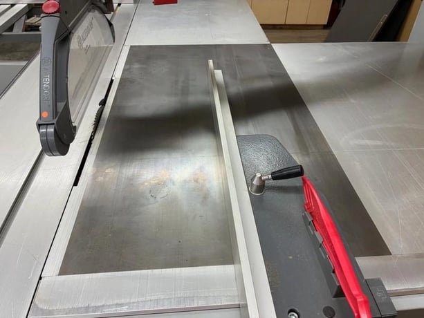 Altendorf #F45, sliding table panel saw, 134" sliding table, 130" cut length, 51" rip, 17.7" blade, 7.5 HP - Image 8
