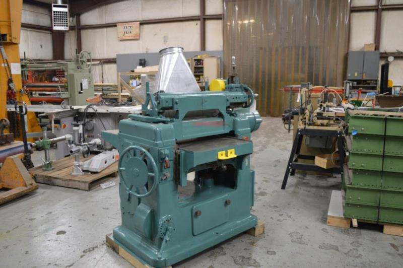 24" x 8" Oliver #299-D, single surface planer, 5 HP main, 1 HP variable feed, 3-knife cutterhead, sectional - Image 2