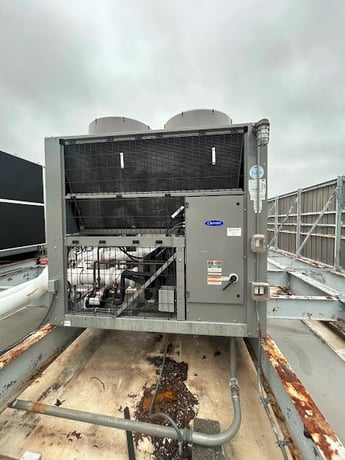 80 Ton, Carrier #30RBF08064-LNM37, AquaSnap 30RB, air-cooled chiller, 460 V., 3-phase, 60 Hz - Image 3
