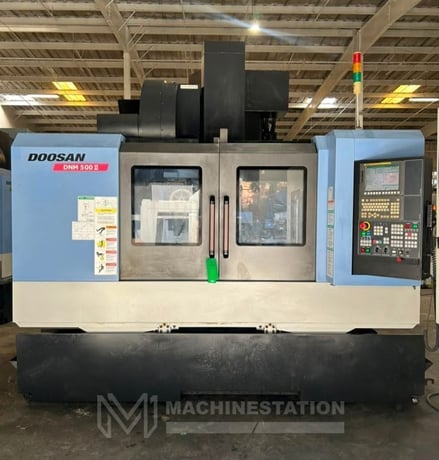 Daewoo Doosan #DNM-500II, CNC vertical machining center, 30 automatic tool changer, 40.2" X, 21.3" Y, 20.1" - Image 2