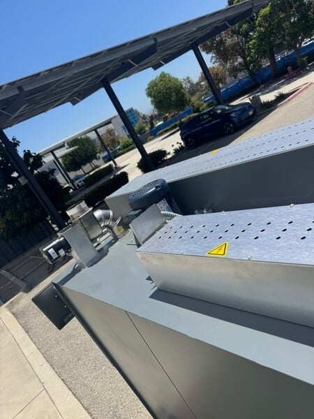 48" width x 48" H x 24" D JPW #ST424TULF480, batch oven, 500&deg;F, stainless racks, 2022, new - Image 9