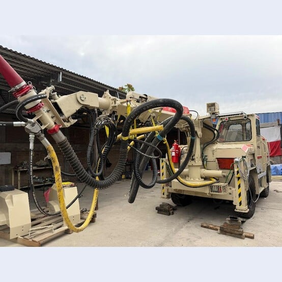 Normet #Alpha-30, Underground Shotcrete Sprayer, SB 307 spray boom, Deutz Diesel engine, 2015 - Image 5