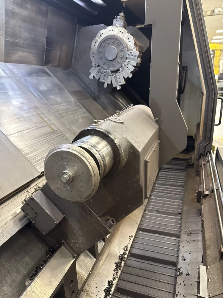 Daewoo Doosan #Puma-800LM, CNC Lathe, 32" chuck, 12.6" bar, 40.5" swing, 126" centers, 750 RPM, 12 station - Image 4