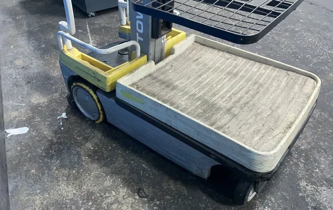 300 lb. Crown #WAV50-84, Work Assist Vehicle, 26" x 30" Platform, 84" Platform Lift Height, 24 V. - Image 10