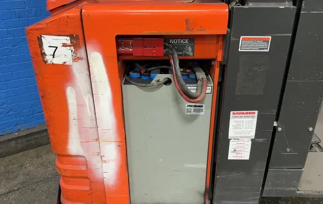 3000 lb. Toyota #6BPU15, Electric Order Picker, 4" x 48" Forks, 240" Lift Height, 107" Mast Height, 14150 - Image 2