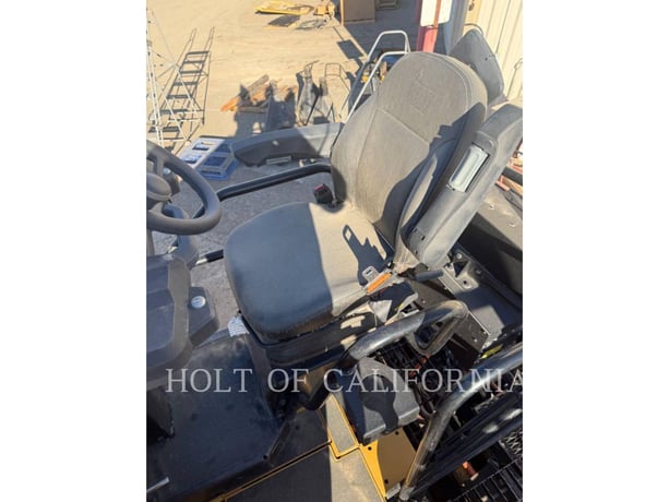 Caterpillar AP655, Asphalt Paver, 466 hours, S/N: 66800223, 2024 - Image 8