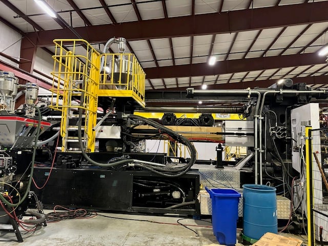 2200 Ton, 533 oz., Borche #BU2200-V, injection molding machine with Yaskawa robot, Keba Control, 2024 - Image 3