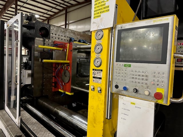2200 Ton, 533 oz., Borche #BU2200-V, injection molding machine with Yaskawa robot, Keba Control, 2024 - Image 7