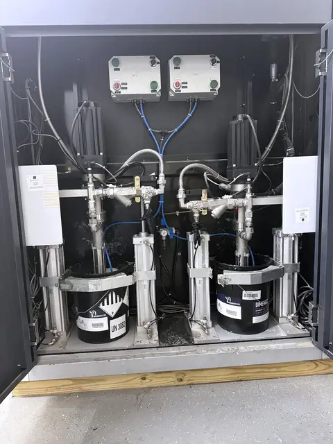 Massivit #5000, large format 3D printer, 57" x 44" x 71" build, 500 lb, 2 print heads, 300 mm/sec, 2021 - Image 7