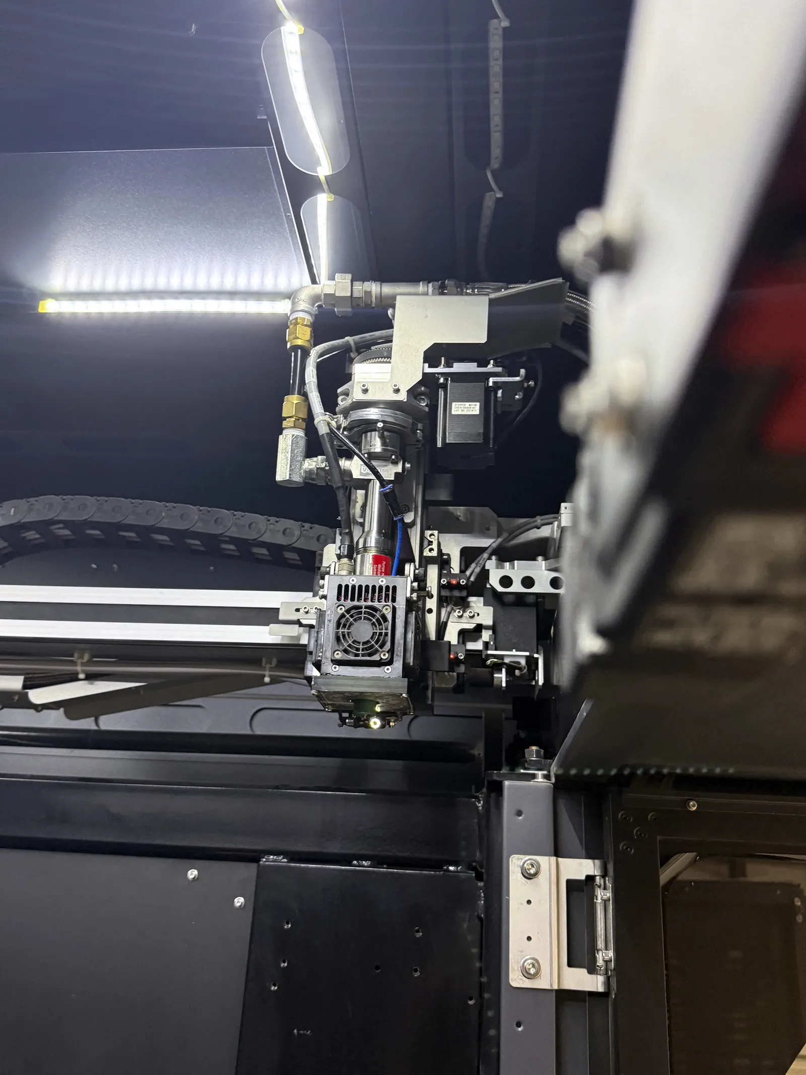 Massivit #5000, large format 3D printer, 57" x 44" x 71" build, 500 lb, 2 print heads, 300 mm/sec, 2021 - Image 8