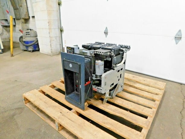 800 Amps, General Electric, AKR-6D-30, low voltage power circuit breaker, 635 Volts - Image 4