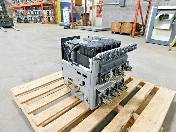 800 Amps, General Electric, AKR-6D-30, low voltage power circuit breaker, 635 Volts - Image 5