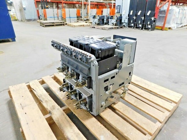 800 Amps, General Electric, AKR-6D-30, low voltage power circuit breaker, 635 Volts - Image 6
