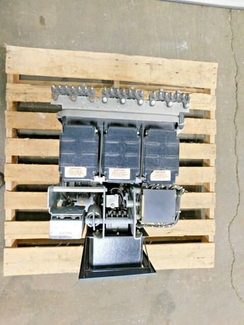 800 Amps, General Electric, AKR-6D-30, low voltage power circuit breaker, 635 Volts - Image 8