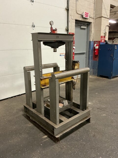 Hydraulic / pneumatic press with Power Team cylinder, 10000 psi - Image 5