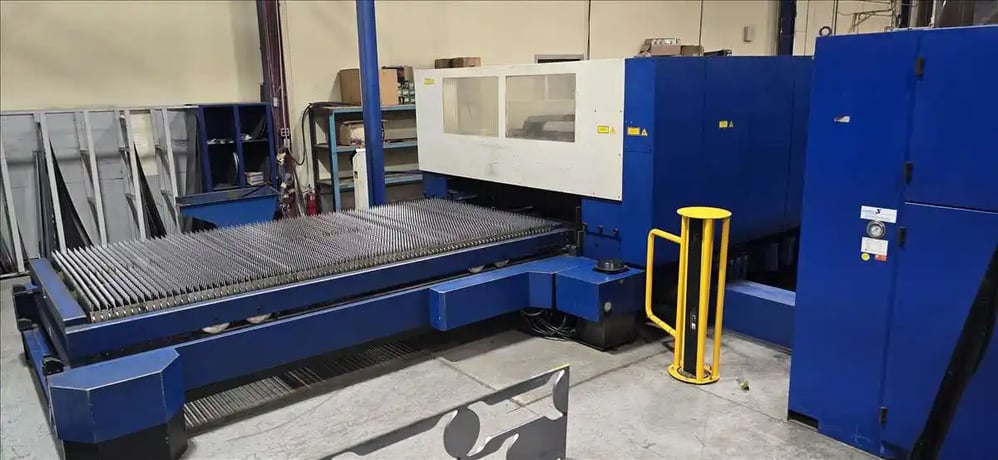 Trumpf #TruMatic-L3030S, 4000 watt CNC C02 laser, Siemens CNC Control, automatic shuttle table, 2006 - Image 3