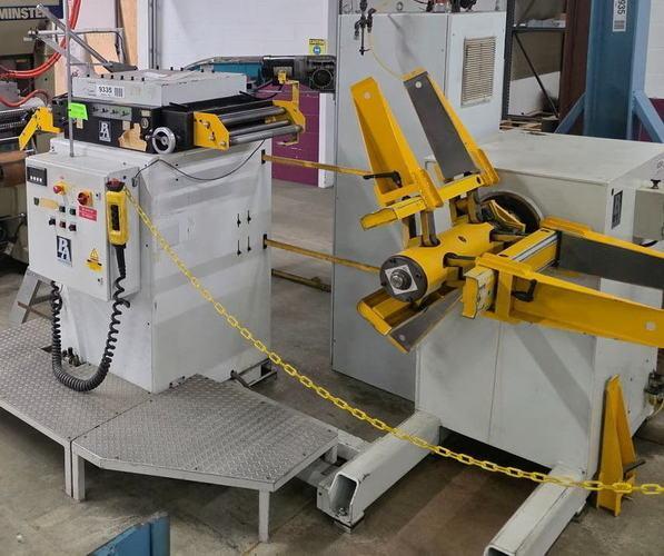6500 lb. PA Industries #SRH-6524, coil reel & straightener, 25.5" width, 55.1" outside dimension - Image 1