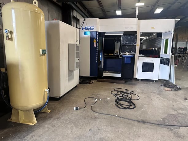 HSG #G-3015E, CNC Fiber Laser, tube cutting attachment, 6000 watt, 5' x 10' table, 236" max. tube profile - Image 1