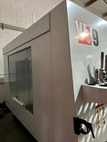 Haas #VF-9, CNC Vertical Machining Center, 84" X, 40" Y, 30" Z, 30 HP, 8100 RPM, Cat 40, 25 automatic tool - Image 3