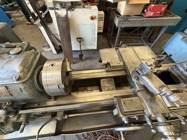 18" x 54" Monarch #16-CW, engine lathe, 1-1/2" bore, 12-1/2" chuck, tailstock, 1942 - Image 5