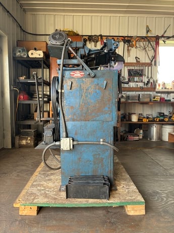 Armstrong #2-LH, Bandsaw Grinder, Left hand, rebuilt - Image 4
