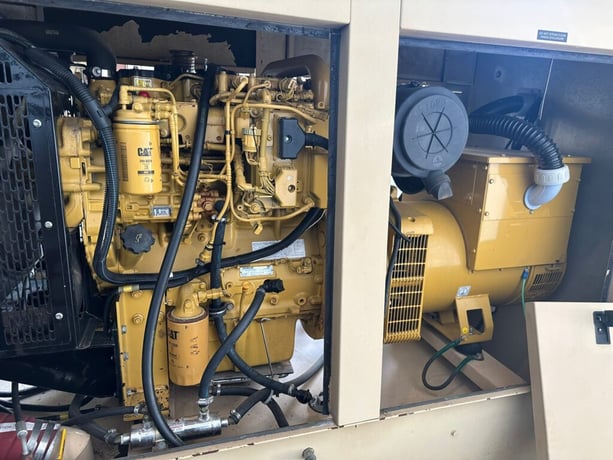 60 KW Caterpillar #C4.4, diesel generator set, weatherproof enclosure, 120/208 Volts, 506.8 hours (2 - Image 5