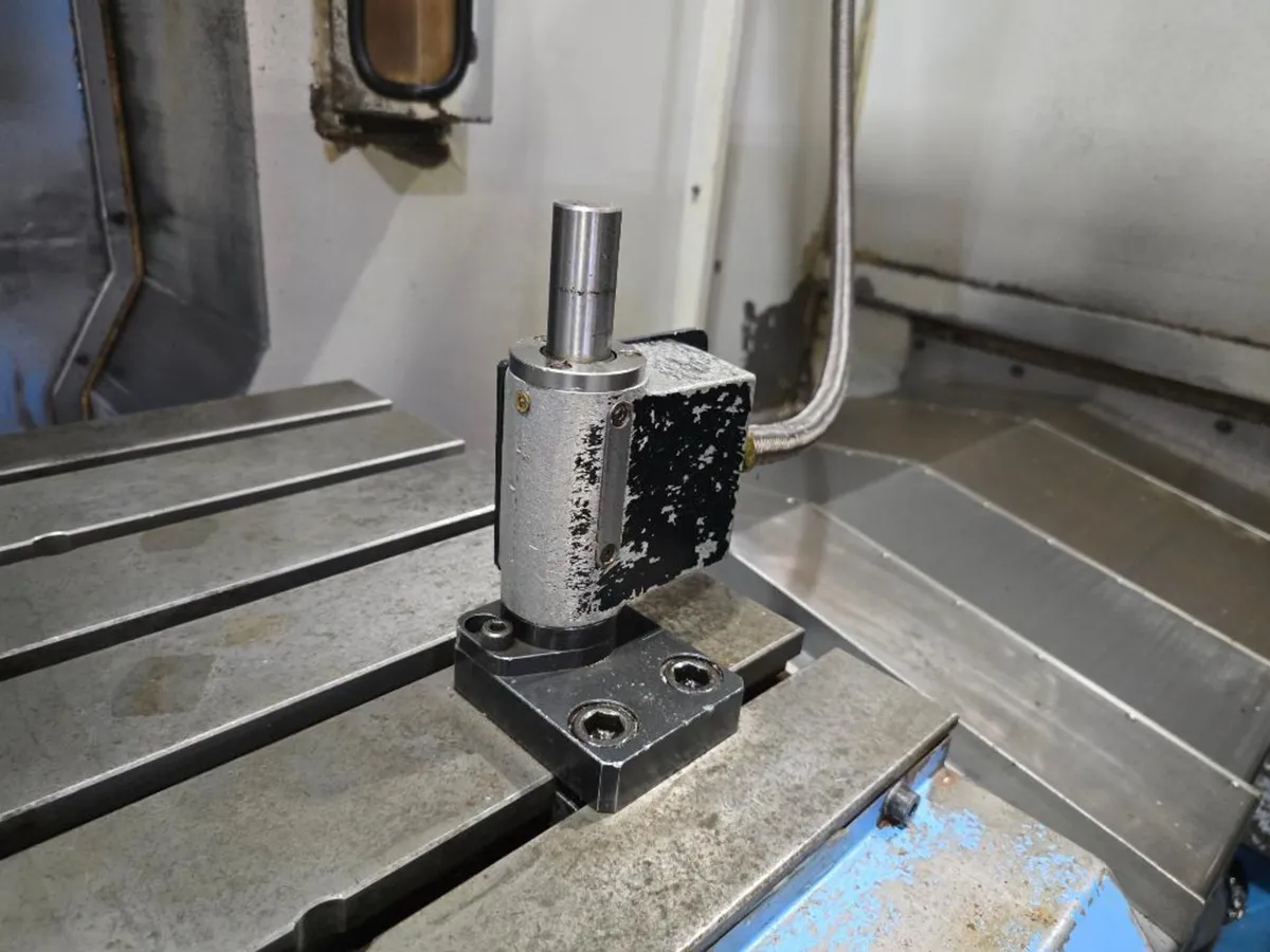 Mazak #MTV-515/40N, CNC Vertical Machining Center, 41" X, 20" Y, 22" Z, 51.18" x 21.52" table, 30 HP, 6000 - Image 7