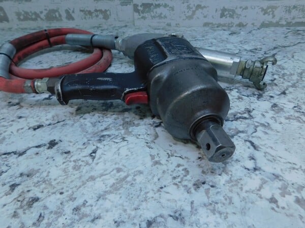 Ingersoll-Rand #2925P3TI, Pneumatic Impact Wrench, 1" Drive, 1450 Ft.-lbs - Image 4