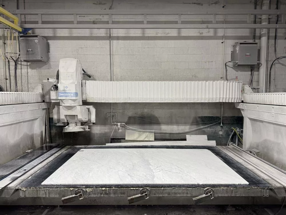 Denver #Tecnika-5, 5-Axis CNC Work Center, 98.42" X, 105.71" Y, 17.5 HP, 4000 RPM blade, 2020 - Image 5