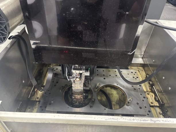Makino #DUO43, CNC Wire Electrical Discharge Machine, 17.8" X, 11.8" Y, 12.6" Z, Makino MGW S-6 CNC, 2010 - Image 3