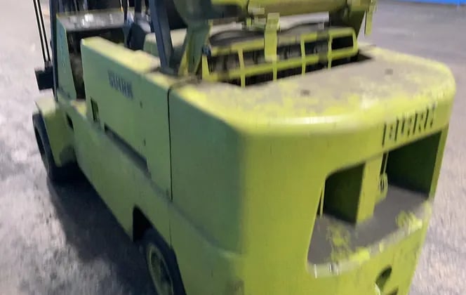 4075 lb. Clark #C500-100, Gas Forklift - Image 10